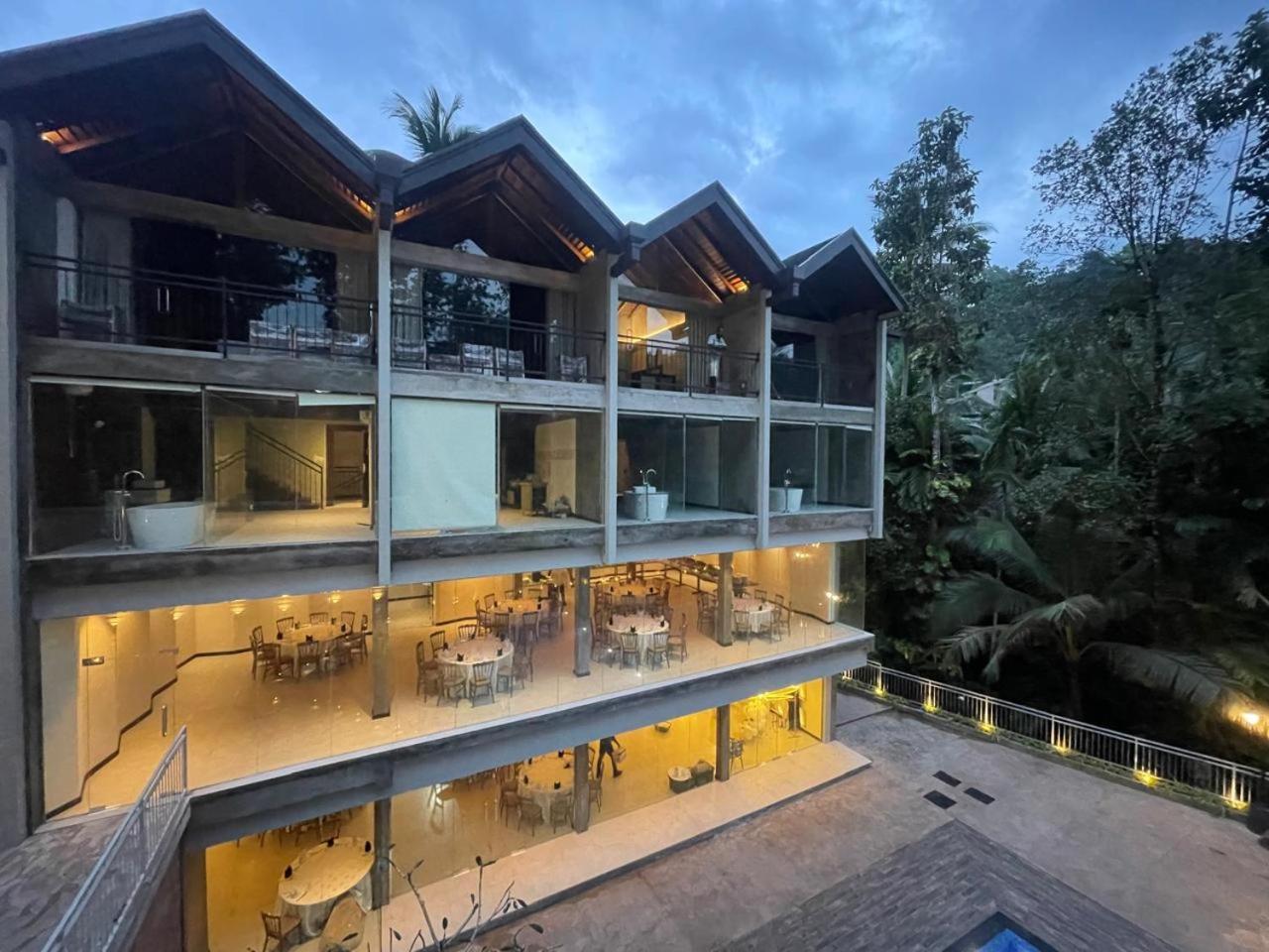 Hotel Grand Amanee Ratnapura Exteriér fotografie